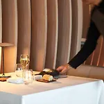Hotel The Seven