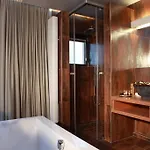 Hotel The Seven 4*